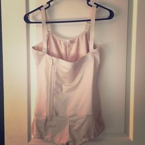 FULL BODY ZIP UP SHAPEWEAR GARMENT!